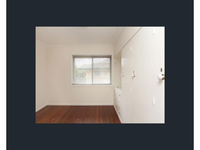 27 Menkira Street, Mansfield QLD 4122