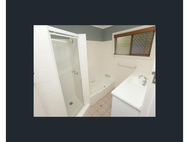 27 Menkira Street, Mansfield QLD 4122