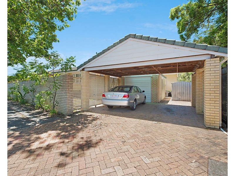 1 Mintern Street, Macgregor QLD 4109