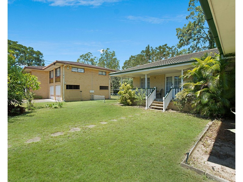 1 Mintern Street, Macgregor QLD 4109