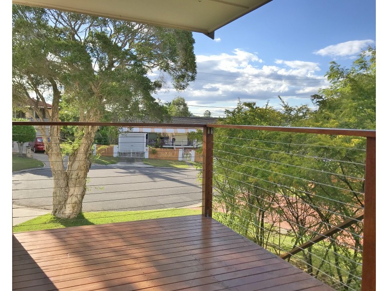 12 Liamena Street, Mansfield QLD 4122