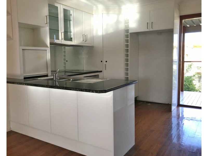 12 Liamena Street, Mansfield QLD 4122