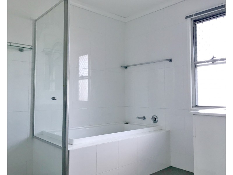 12 Liamena Street, Mansfield QLD 4122