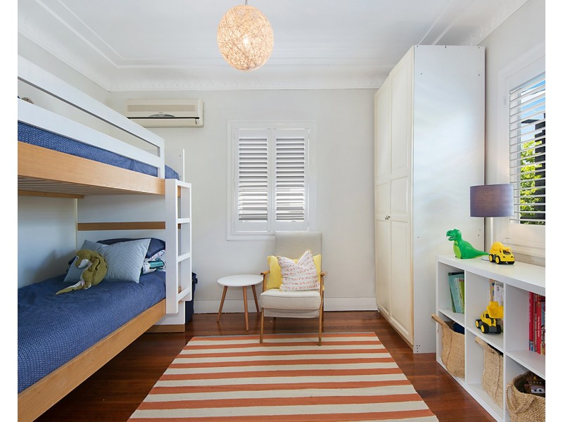 132 Broadwater Road, Mount Gravatt East QLD 4122