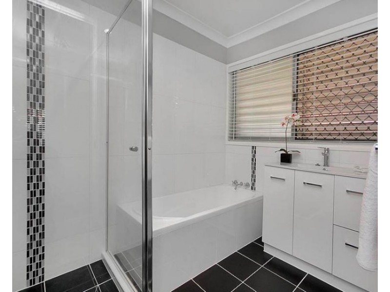 17 Holder Street, Wishart QLD 4122