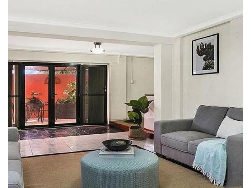 124 Marshall Road, Holland Park West QLD 4121