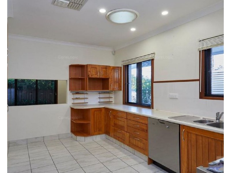 124 Marshall Road, Holland Park West QLD 4121