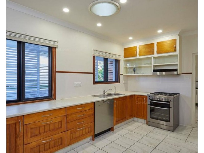 124 Marshall Road, Holland Park West QLD 4121