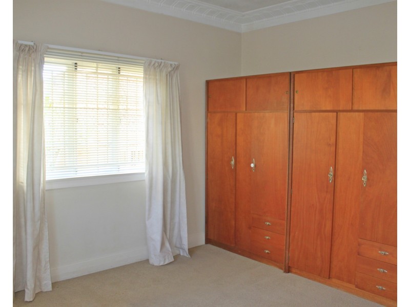 15 Burn Street, Camp Hill QLD 4152