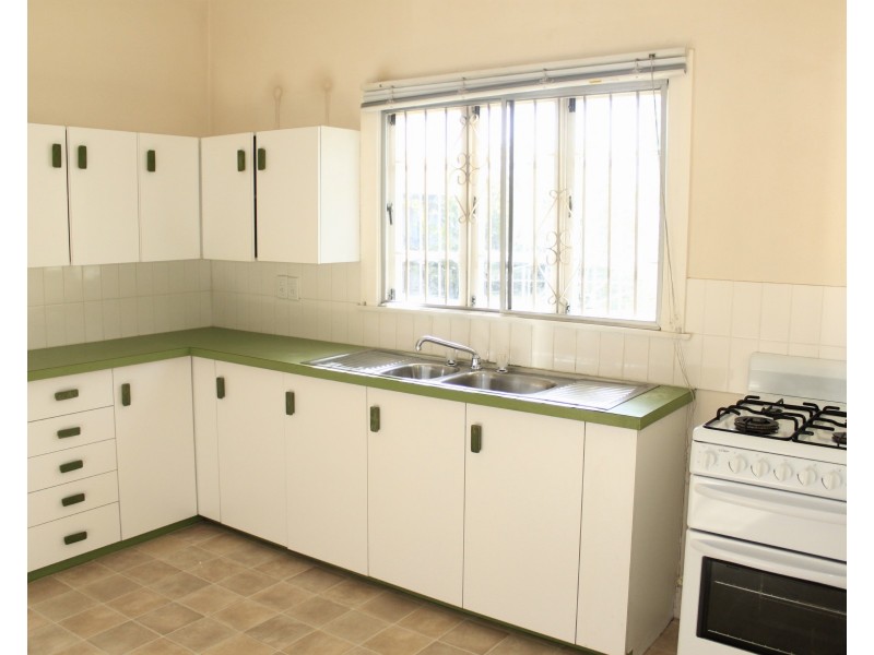 15 Burn Street, Camp Hill QLD 4152