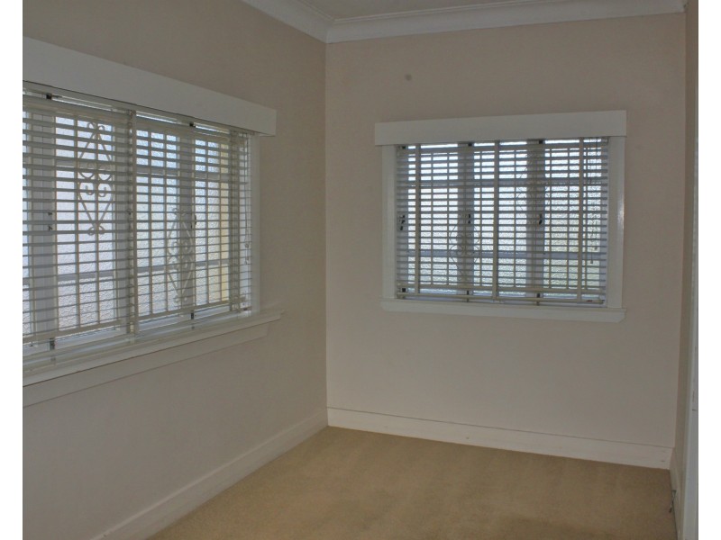 15 Burn Street, Camp Hill QLD 4152