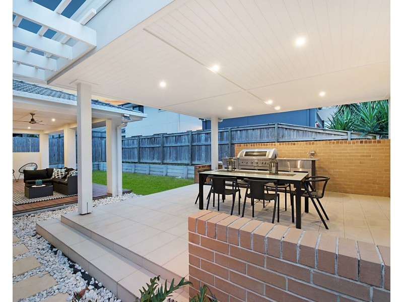 9 Southwalk Esplanade, Underwood QLD 4119