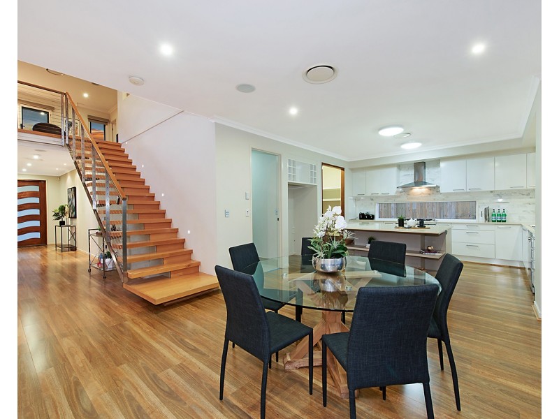 9 Southwalk Esplanade, Underwood QLD 4119