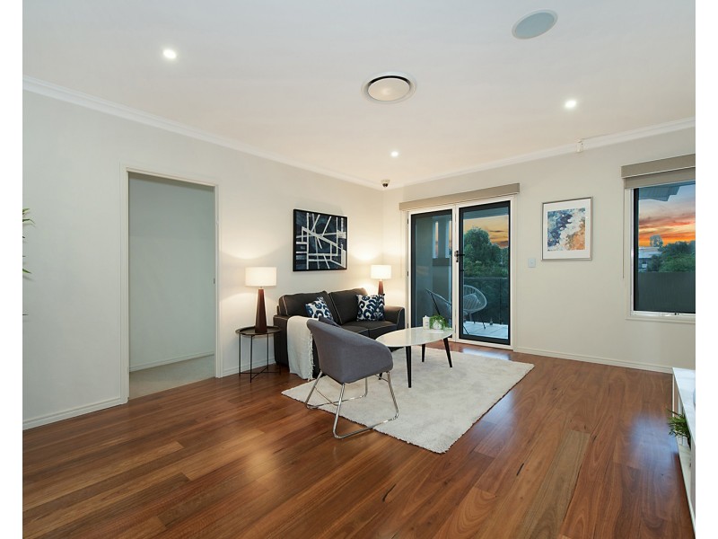 9 Southwalk Esplanade, Underwood QLD 4119