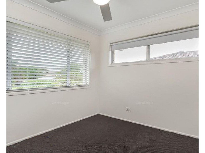 8 Fulton Street, Wishart QLD 4122