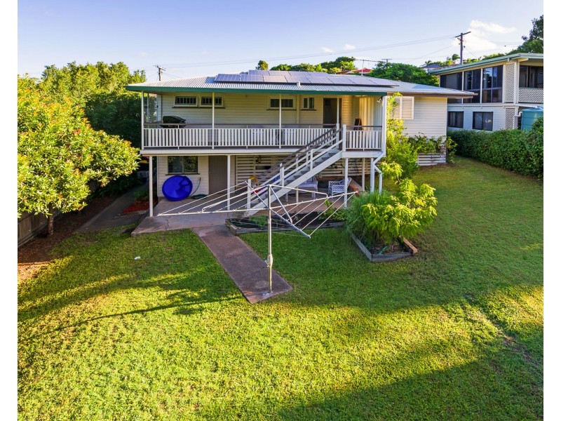 4 Casmaria Street, Mansfield QLD 4122