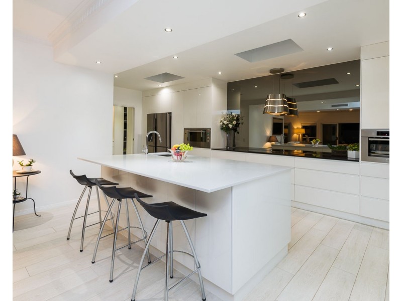 29 Coneyhurst Crescent, Carindale QLD 4152