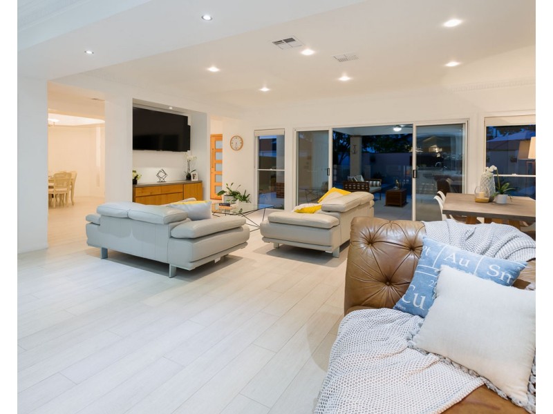 29 Coneyhurst Crescent, Carindale QLD 4152