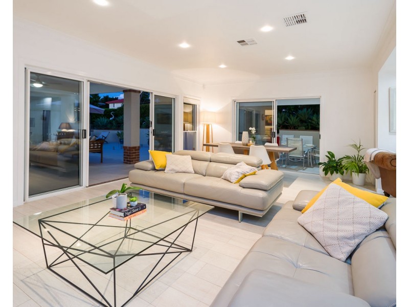 29 Coneyhurst Crescent, Carindale QLD 4152