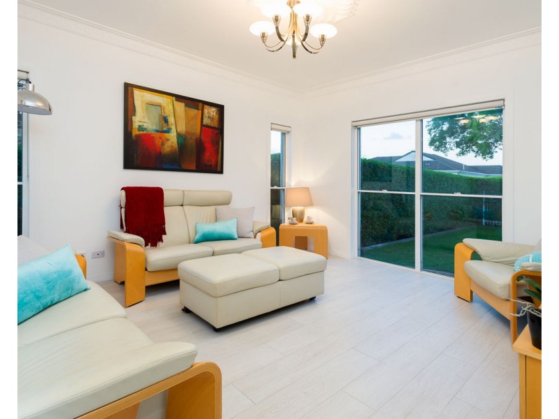 29 Coneyhurst Crescent, Carindale QLD 4152