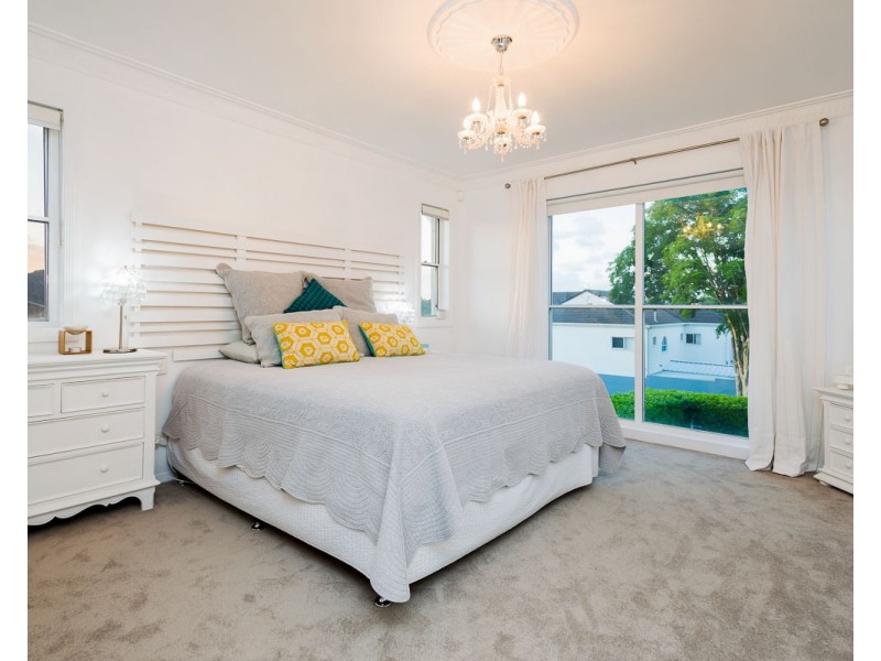 29 Coneyhurst Crescent, Carindale QLD 4152