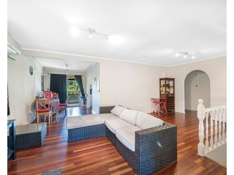 130 Mount Gravatt Capalaba Road, Upper Mount Gravatt QLD 4122 Ray