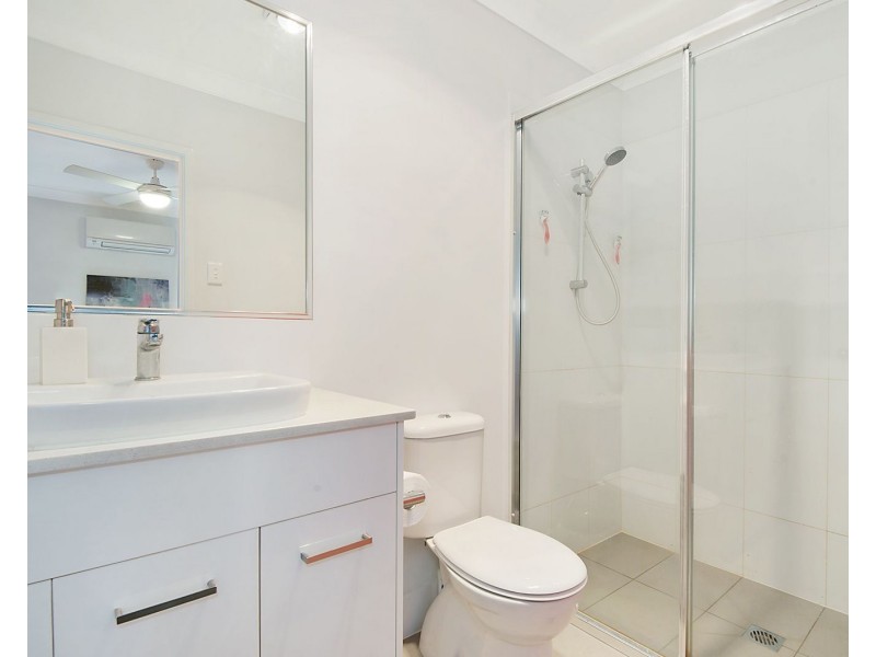 8/75 Dickenson Street, Carina QLD 4152