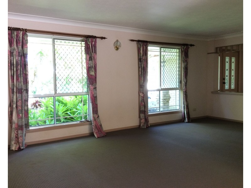 10 Corypha Crescent, Calamvale QLD 4116