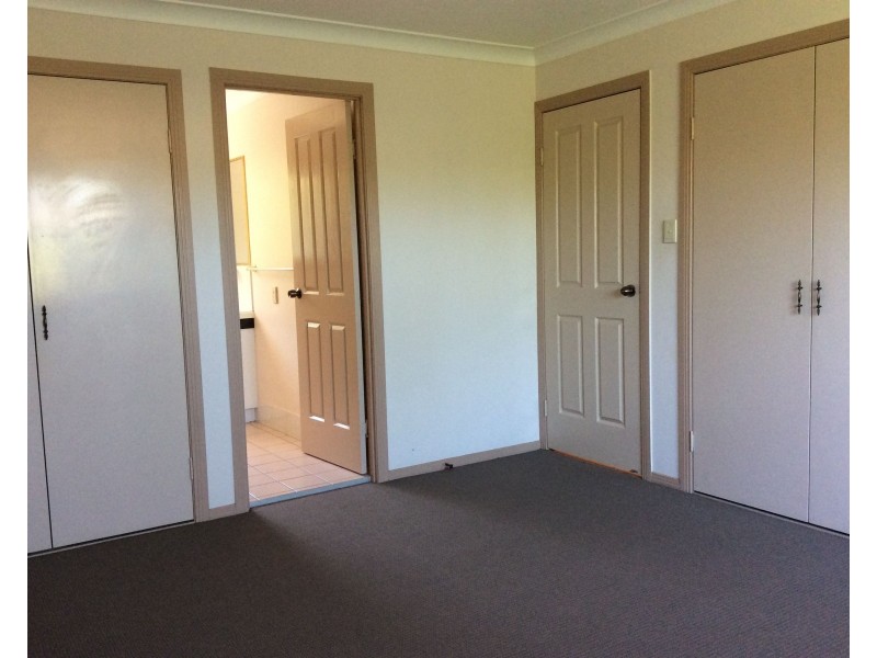 10 Corypha Crescent, Calamvale QLD 4116