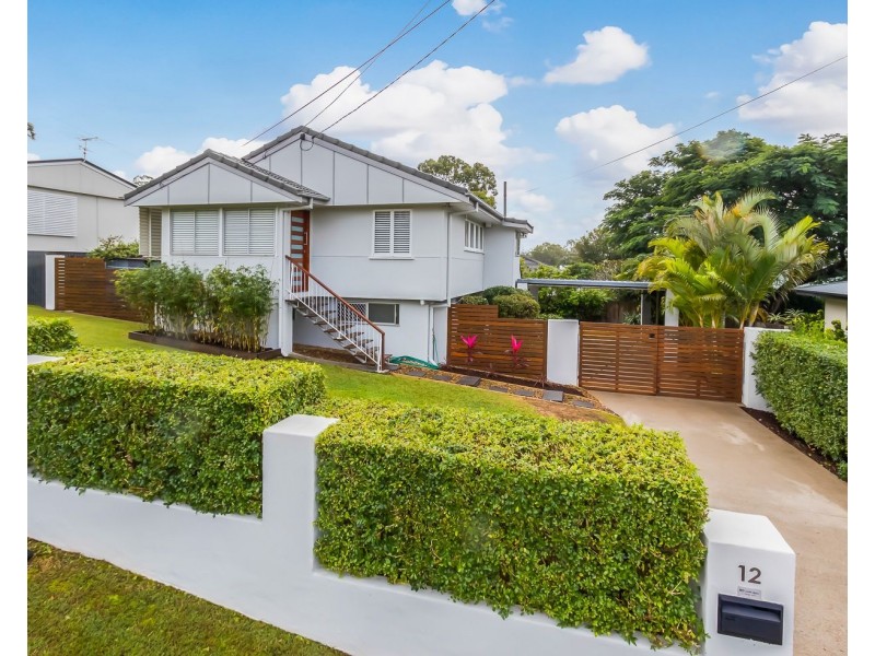 12 Amoria Street, Mansfield QLD 4122