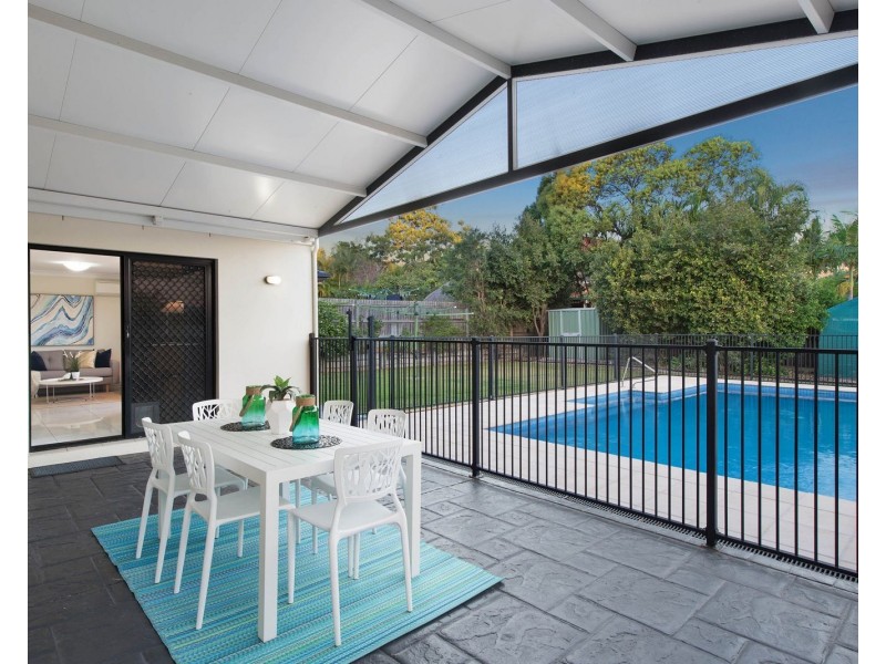 11 Cotswold Place, Wishart QLD 4122