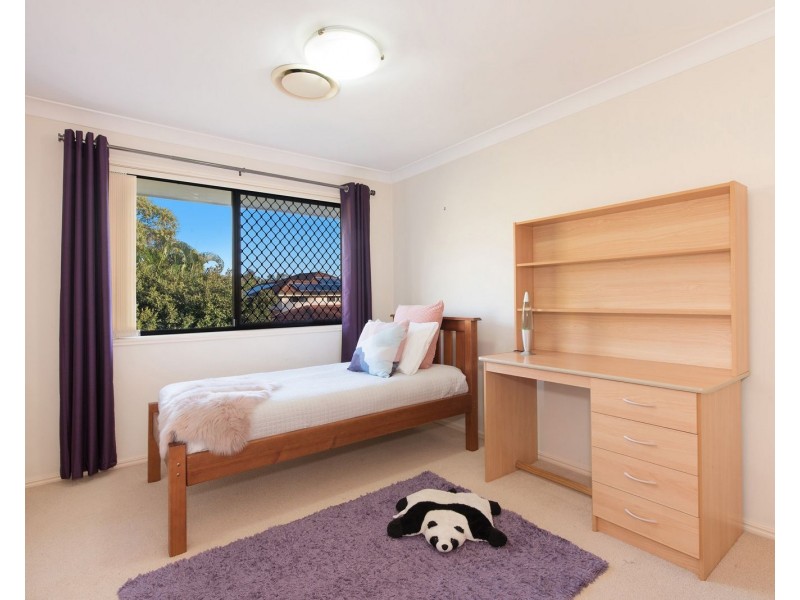 11 Cotswold Place, Wishart QLD 4122