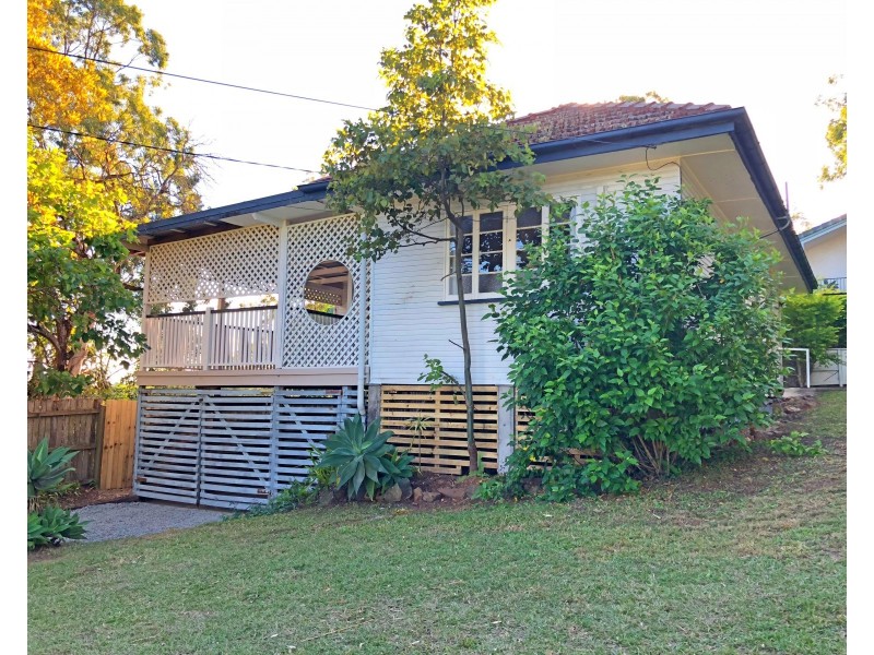 51 Hockings Street, Holland Park West QLD 4121
