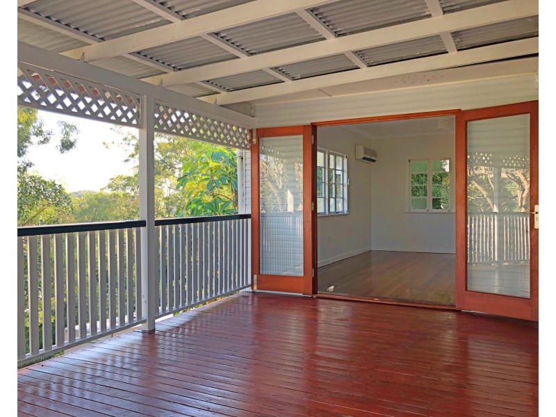 51 Hockings Street, Holland Park West QLD 4121