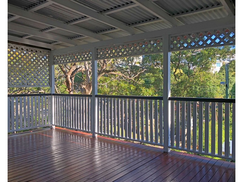 51 Hockings Street, Holland Park West QLD 4121