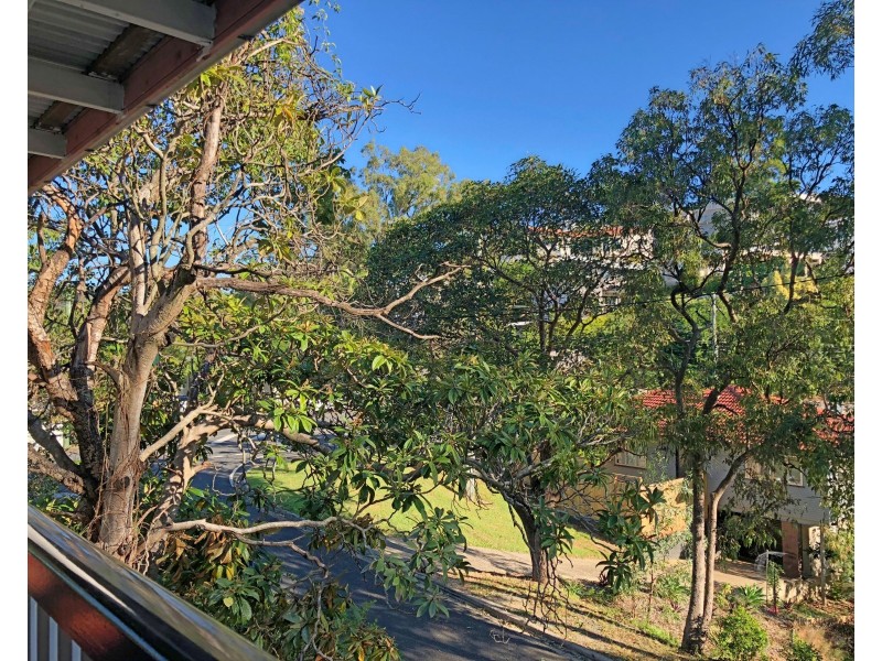 51 Hockings Street, Holland Park West QLD 4121