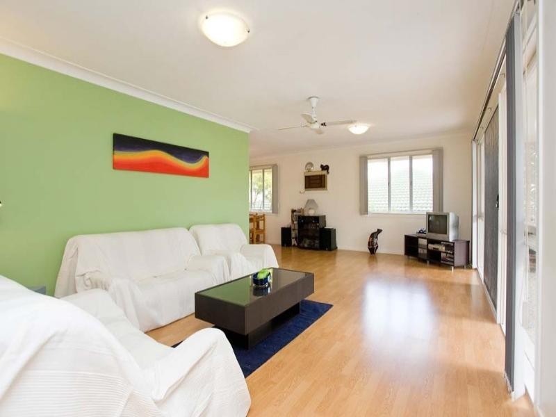 15 Cresthaven Drive, Mansfield QLD 4122