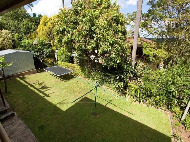 15 Cresthaven Drive, Mansfield QLD 4122