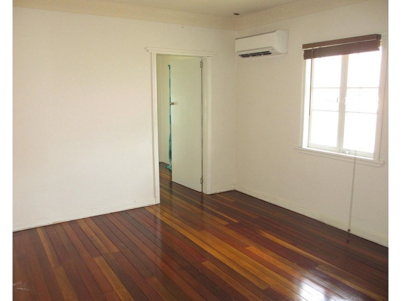 77 Dawson Road, Upper Mount Gravatt QLD 4122