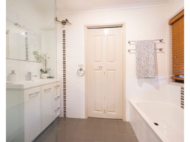 19 Zeeman Street, Rochedale South QLD 4123