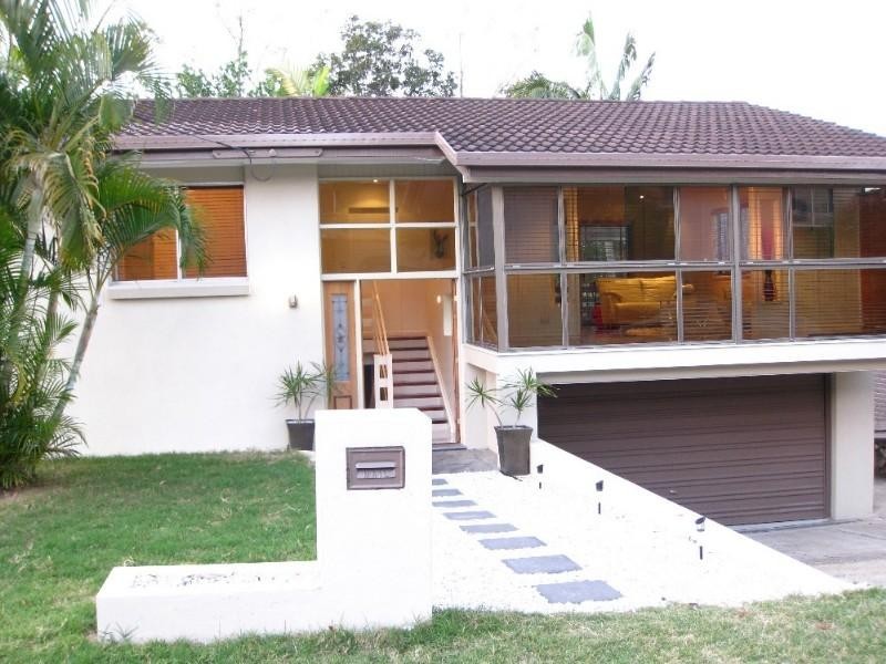 18 Laver Street, Macgregor QLD 4109