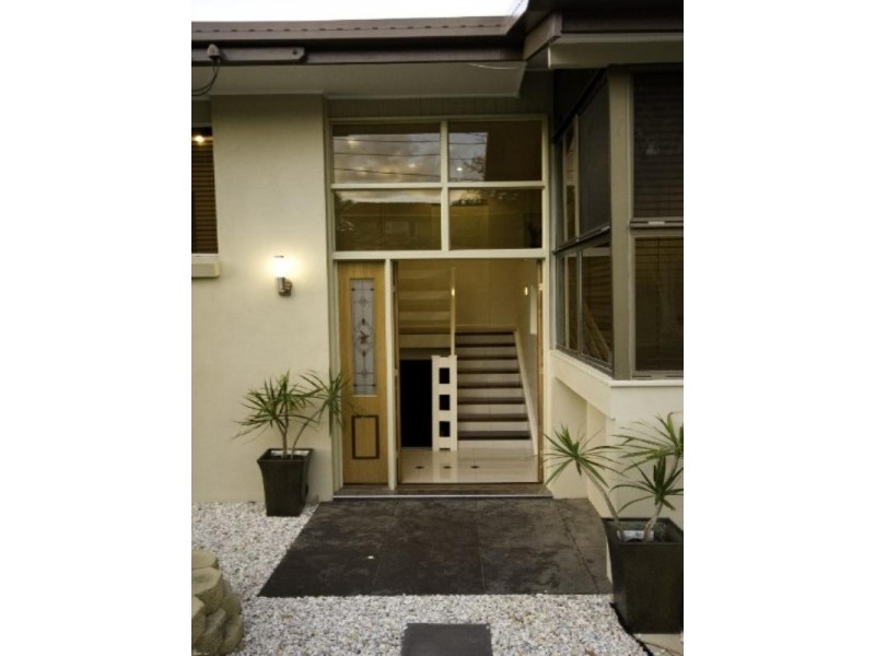 18 Laver Street, Macgregor QLD 4109