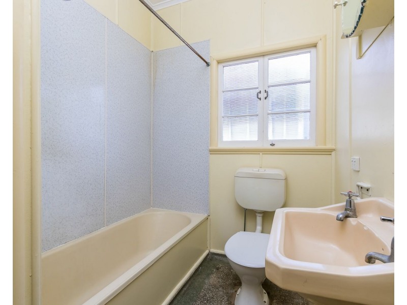 24 Hicks Street, Mount Gravatt East QLD 4122