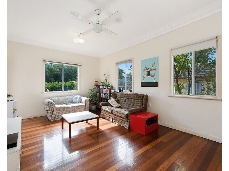 81 Creek Road, Mount Gravatt East QLD 4122