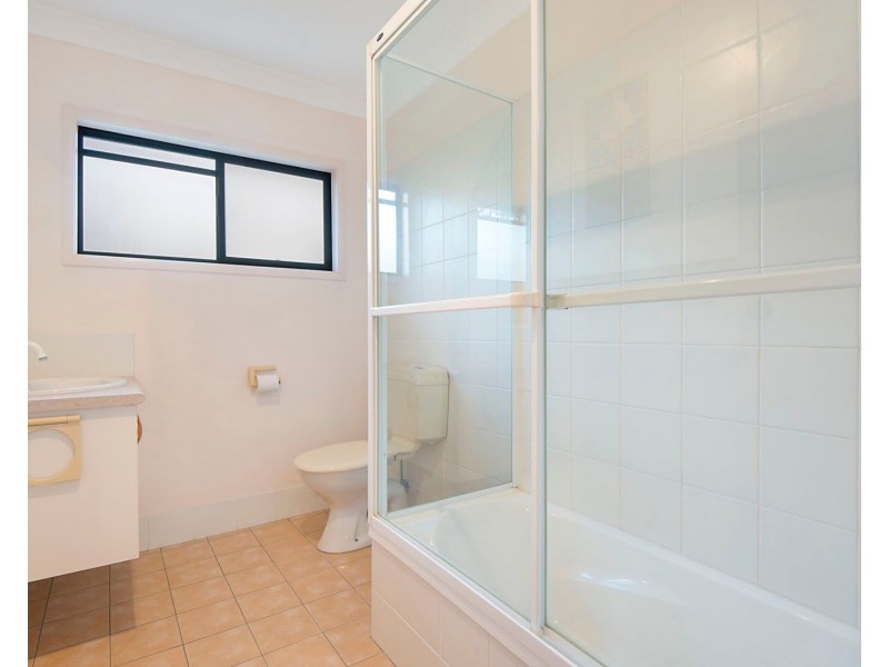 33 Colombo Street, Wishart QLD 4122