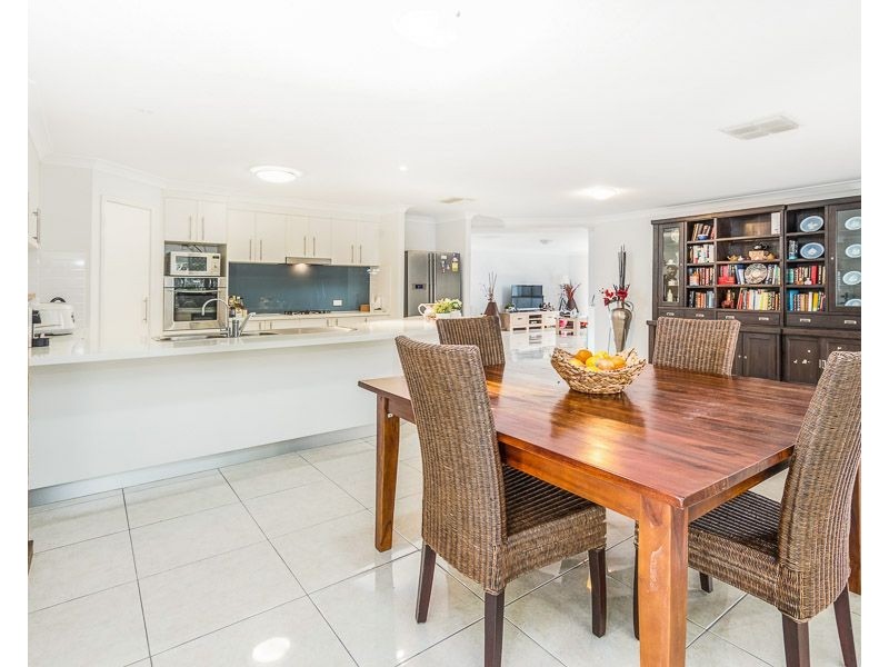 21 Trevi Close, Eight Mile Plains QLD 4113