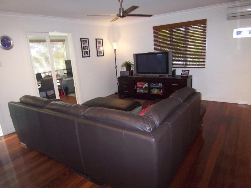 49 Denton Street, Wishart QLD 4122