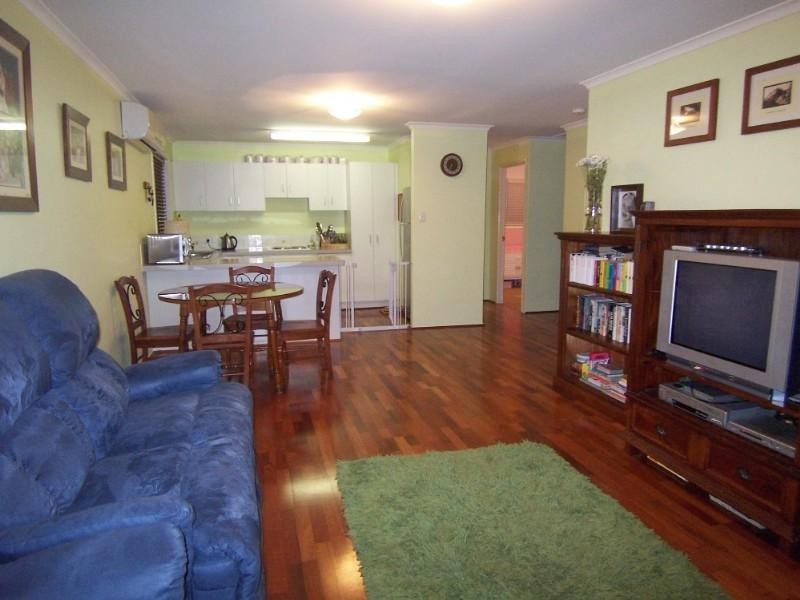 9/10 Rowe Cls, Wishart QLD 4122