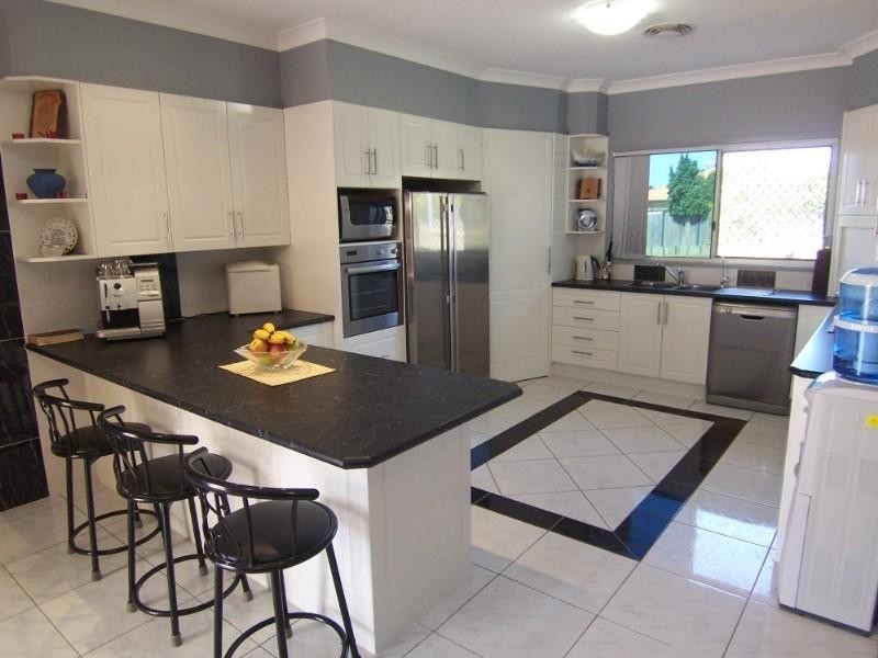 10 May Close, Kuraby QLD 4112