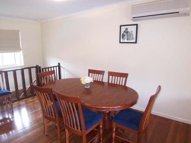 3 Rhyl Street, Macgregor QLD 4109